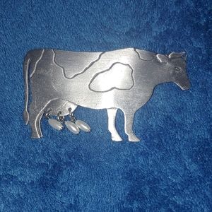 Silver cow with bead dangle udders